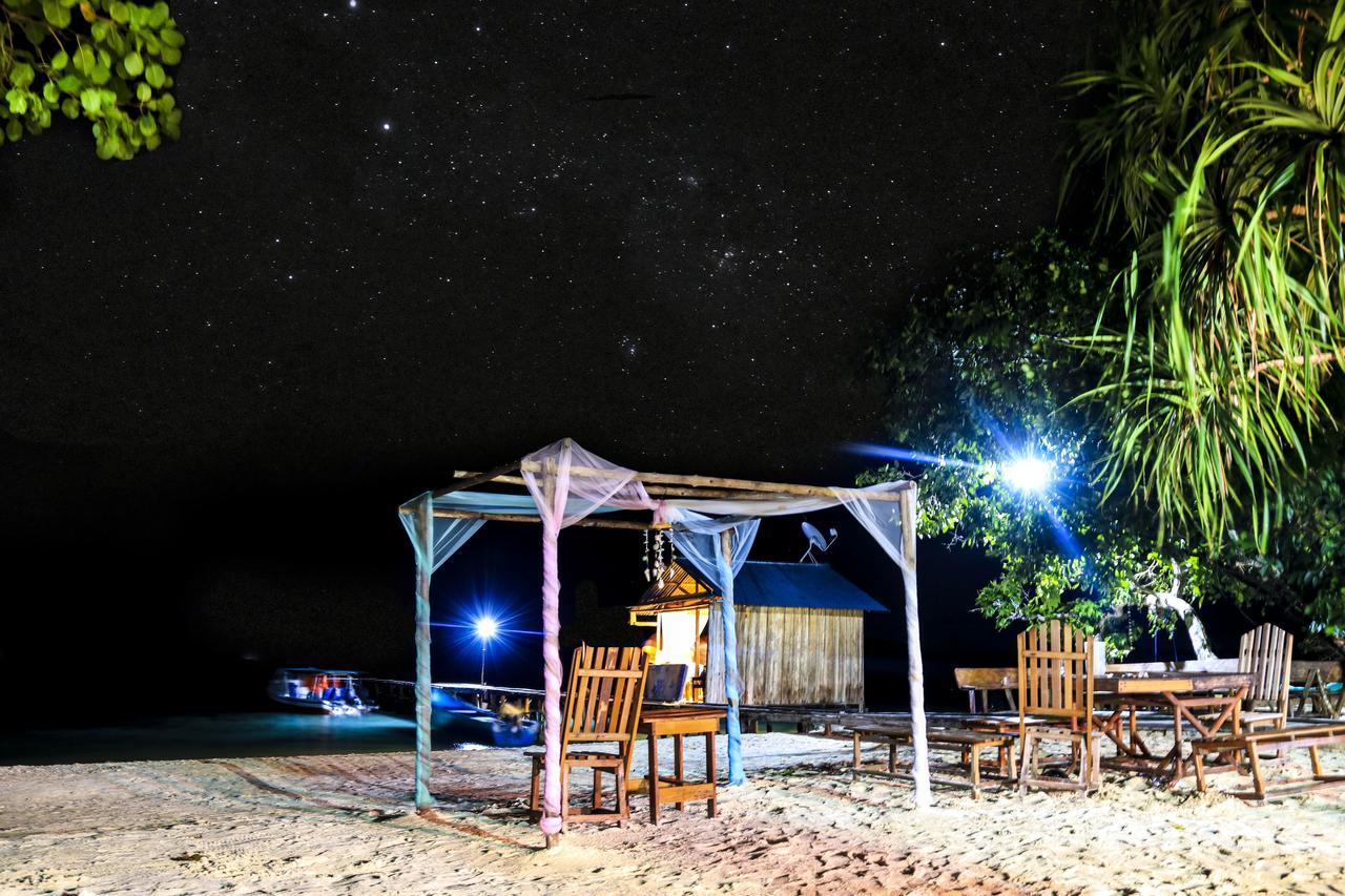 Kamar Raja Guest House Selpele Dış mekan fotoğraf